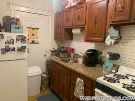 63 Fellsway W, Unit 10 in Medford, MA - Building Photo