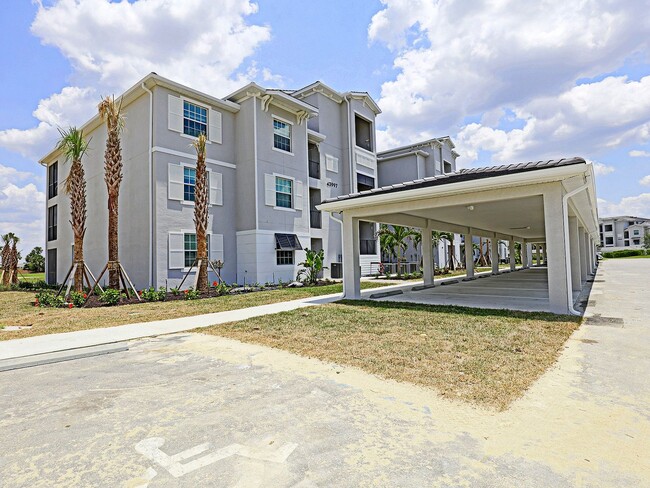 43997 Boardwalk Loop in Punta Gorda, FL - Building Photo - Building Photo