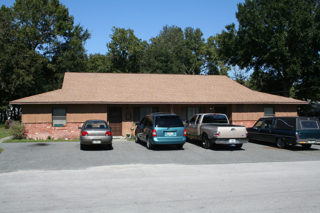 3681 NE 41st St in Ocala, FL - Foto de edificio