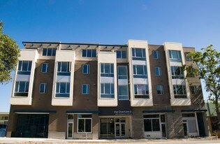The Overture in Berkeley, CA - Building Photo