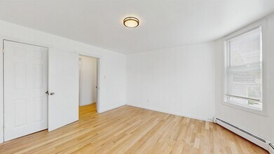 174 Beacon Ave in Jersey City, NJ - Building Photo - Building Photo