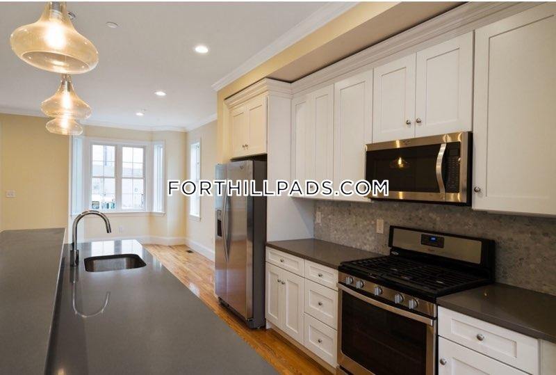 3 Putnam Pl, Unit 1 in Boston, MA - Building Photo