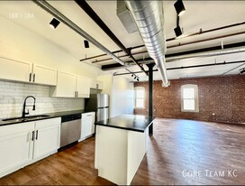 204 Walnut St in Kansas City, MO - Building Photo