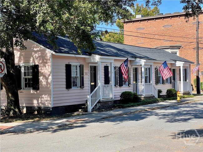 property at 215 W Taylor St