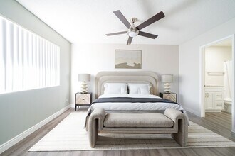 269 W San Marcos Blvd, Unit 21 in San Marcos, CA - Building Photo - Building Photo