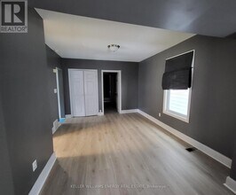 225 Gibbons St in Oshawa, ON - Building Photo - Building Photo