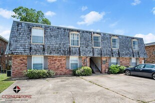 445 W Parker Blvd in Baton Rouge, LA - Building Photo