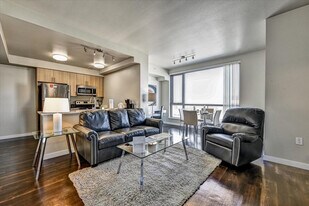 77 N Almaden Ave in San Jose, CA - Building Photo