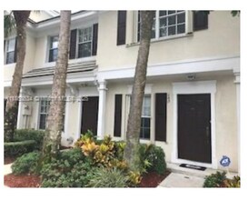 145 SW 96th Ter in Plantation, FL - Building Photo - Building Photo