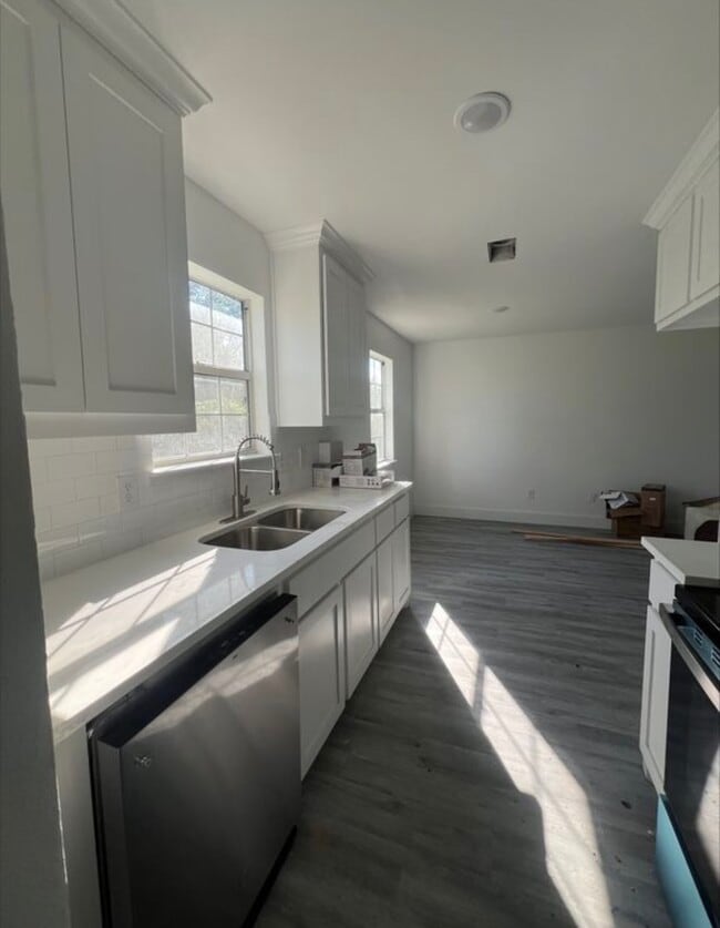 property at 301 W Rochester St