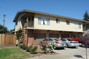 589 Hazel Dell Way Apartments