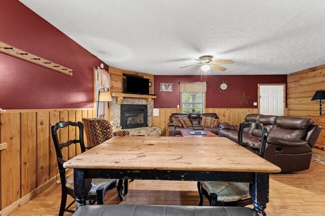 property at 517 Birch Hollow