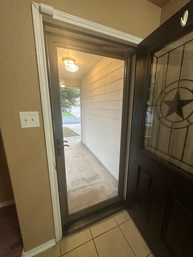 5735 Medina Farm in San Antonio, TX - Building Photo - Building Photo