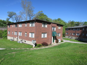 Garden Hill Apartments in St. Louis, MO - Building Photo - Building Photo