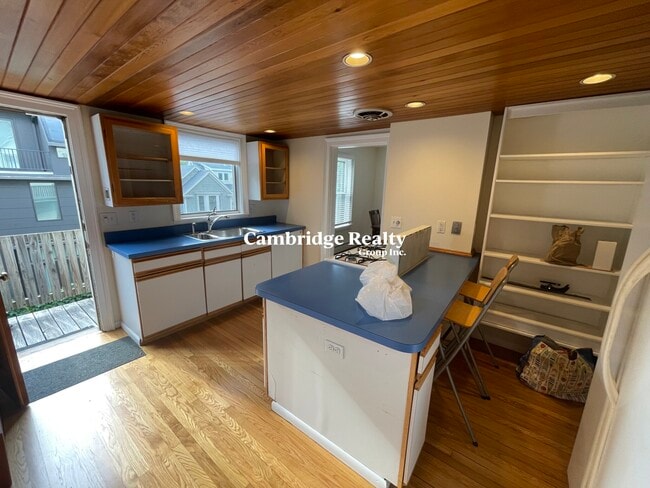 18 Channing St, Unit #1 in Cambridge, MA - Foto de edificio - Building Photo