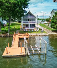 200 Mariners Pointe Rd in Prosperity, SC - Foto de edificio - Building Photo