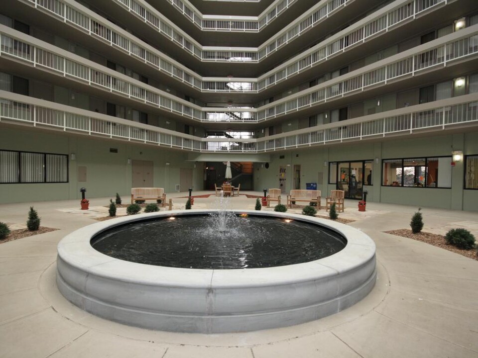 Trinity Towers Senior Apartments - Age 62+ in Atlanta, GA - Building Photo