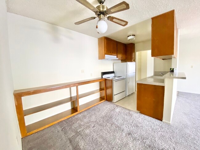 property at 1713 Corinth Ave