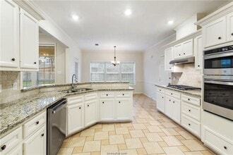 4709 Shoal Creek Dr in College Station, TX - Building Photo - Building Photo