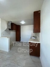 830 Davis St in Hanford, CA - Building Photo - Building Photo