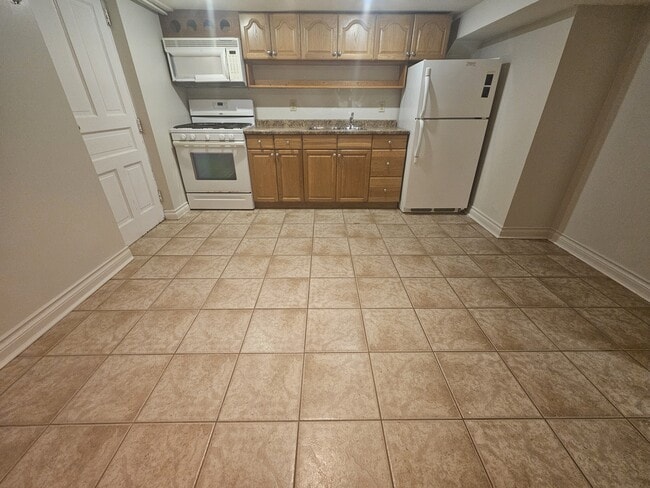 property at 7 Centre St