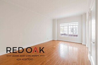 570 N Rossmore Ave in Los Angeles, CA - Building Photo - Building Photo