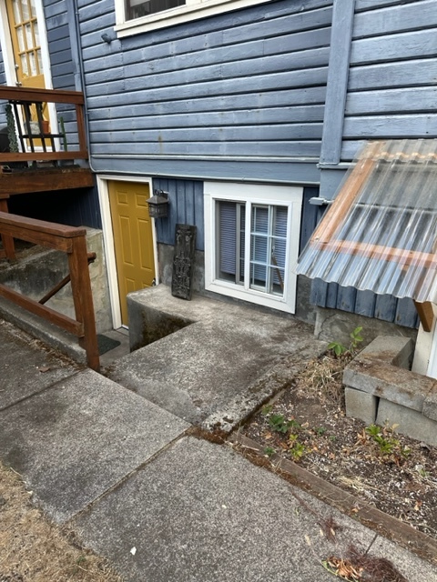 property at 5025 N Maryland Ave