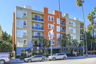 Hollywood Place Apartments