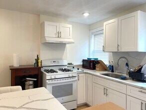 37 Oak St in Boston, MA - Building Photo - Building Photo