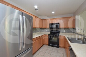 5750 S Ladyslipper Pl in Tucson, AZ - Building Photo - Building Photo