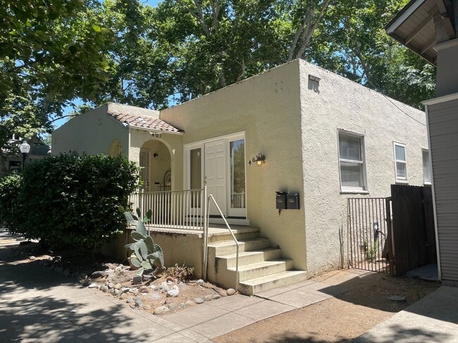 property at 401-403 28th St