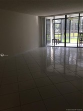 9783 NW 49th Terrace in Doral, FL - Building Photo - Building Photo