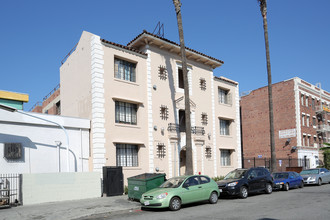 The Harvard Apartments in Los Angeles, CA - Building Photo - Building Photo