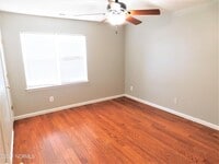 100 Meadowbrook Ln photo'