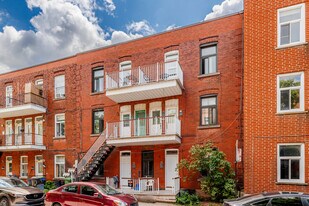 1014 Saint-Ferdinand Rue in Montréal, QC - Building Photo