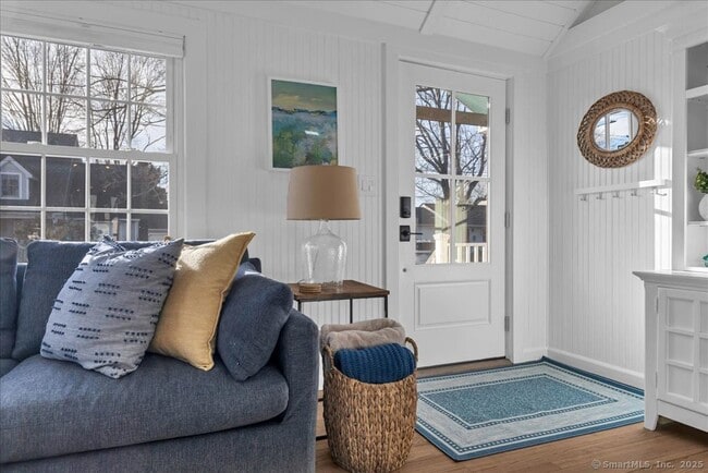 26 Cedar Island Ave in Clinton, CT - Building Photo - Building Photo