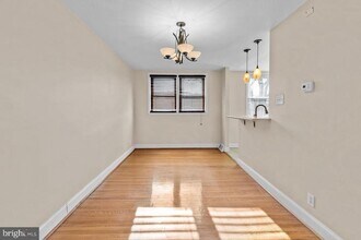4313 Deerpath Ln in Philadelphia, PA - Building Photo - Building Photo