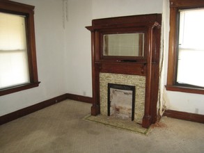 4901 Wesley Ave in Cincinnati, OH - Building Photo - Interior Photo