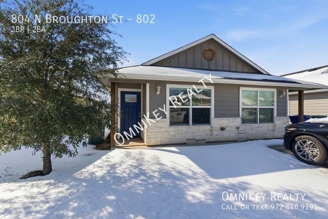 property at 804 N Broughton St