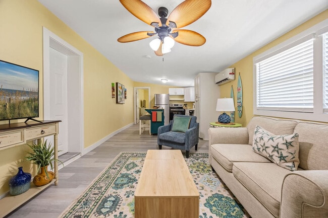 224 E Grant Ave in Cocoa Beach, FL - Building Photo - Building Photo