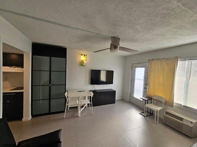 3501 Boardwalk in Atlantic City, NJ - Building Photo - Building Photo