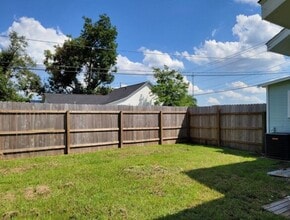 300 W Verdine St in Sulphur, LA - Building Photo - Building Photo
