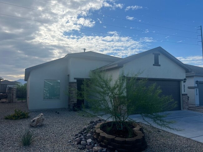6954 Santa Marta St in Las Cruces, NM - Building Photo - Building Photo