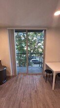 Sienna Apartments in Seattle, WA - Foto de edificio - Interior Photo
