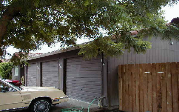 9137 West Ln in Stockton, CA - Building Photo