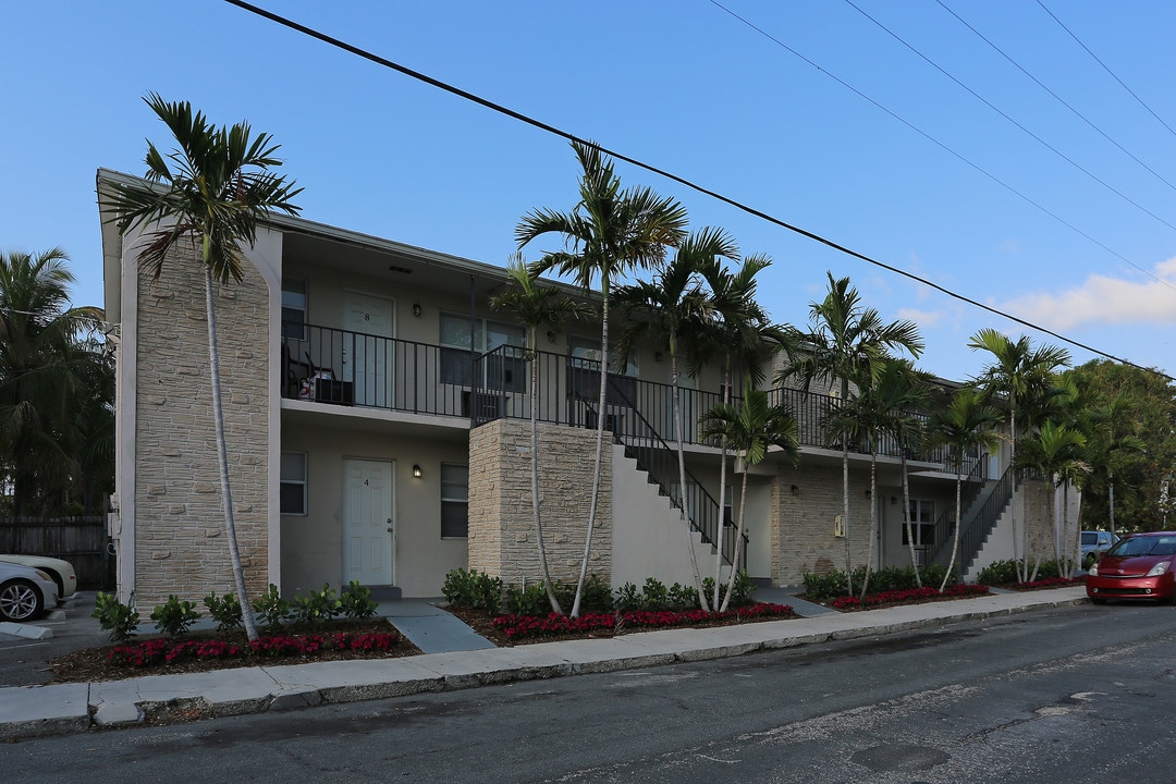 409 4th Ave N in Lake Worth, FL - Foto de edificio