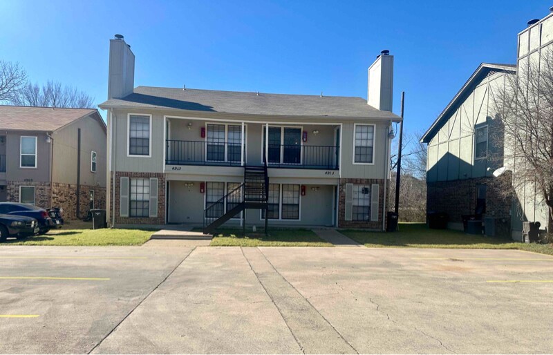 4913 Jamesway Rd, Unit C in Fort Worth, TX - Building Photo