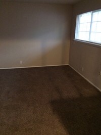 Lincoln Apartment Homes photo'