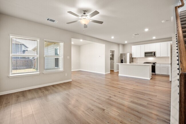 202 Fairmeadow Downs Dr in Hutto, TX - Building Photo - Building Photo