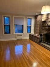39 Saint Paul St, Unit 2 in Brookline, MA - Building Photo - Building Photo